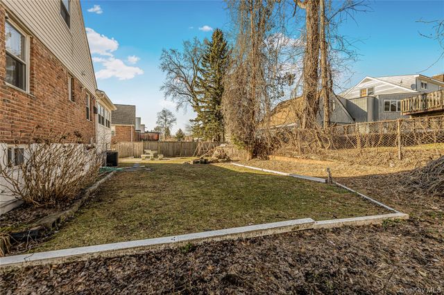 233 Clunie Avenue, Yonkers, NY 10703