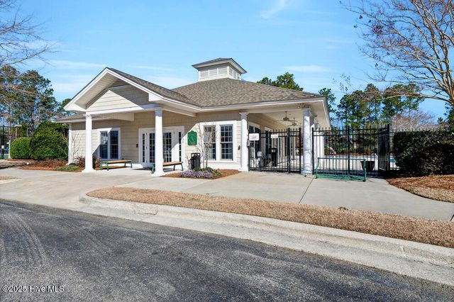 1042 Maplechase Drive SE, Leland, NC 28451