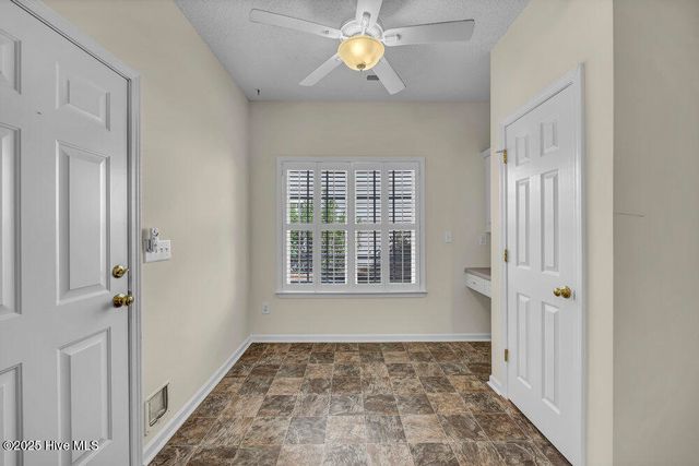 1042 Maplechase Drive SE, Leland, NC 28451