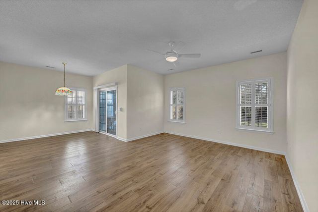 1042 Maplechase Drive SE, Leland, NC 28451