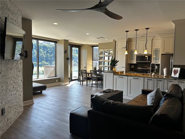 151 Fort Pitt Blvd 902, Downtown Pgh, PA 15222
