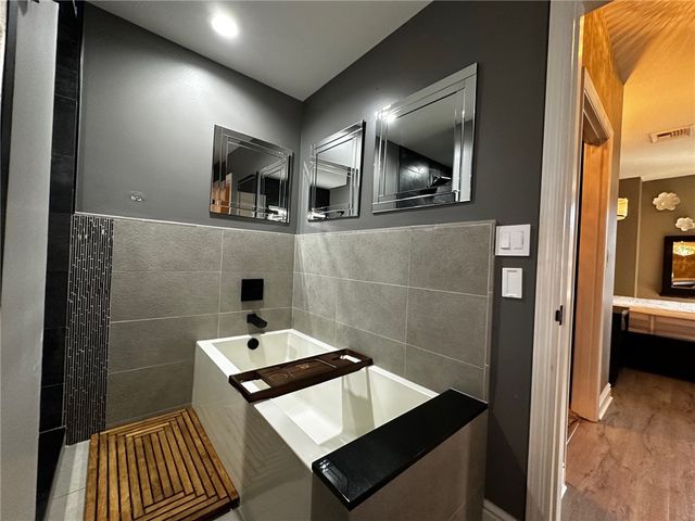151 Fort Pitt Blvd 902, Downtown Pgh, PA 15222