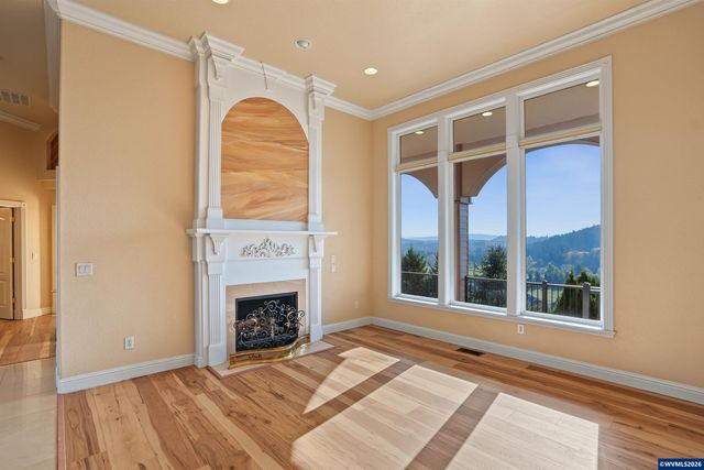 740 Hazeltine Av SE, Salem, OR 97306