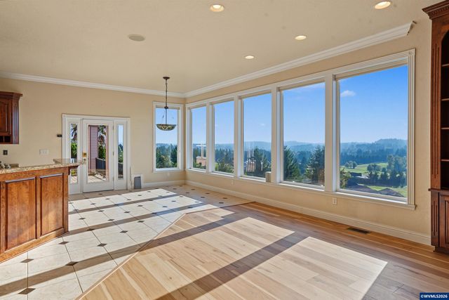 740 Hazeltine Av SE, Salem, OR 97306