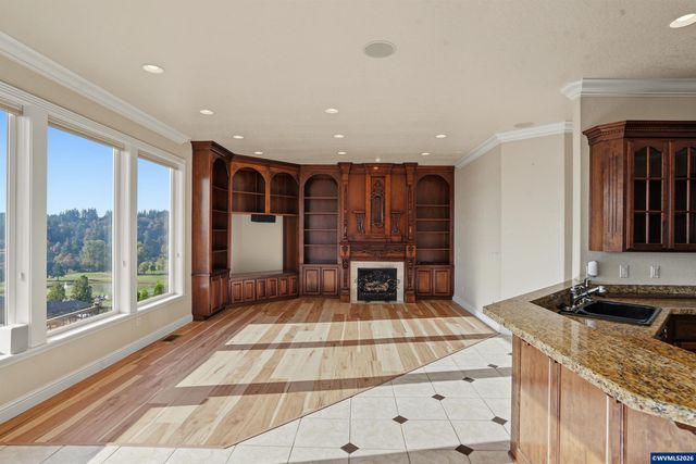 740 Hazeltine Av SE, Salem, OR 97306