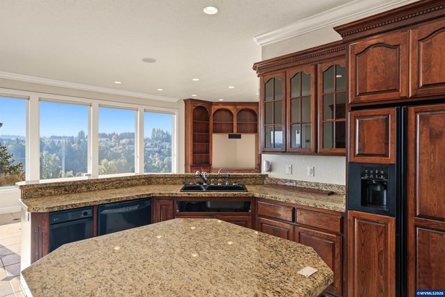 740 Hazeltine Av SE, Salem, OR 97306