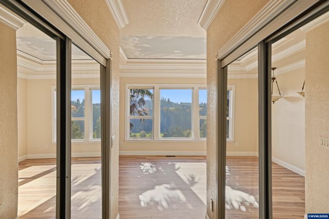 740 Hazeltine Av SE, Salem, OR 97306
