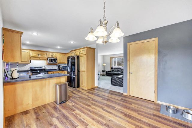 2080 W HIGGINS, De Pere, WI 54115