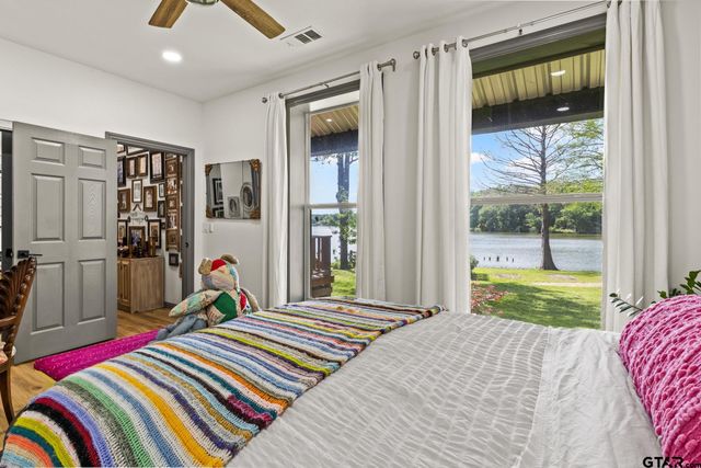 1284 Lake Franklin Dr, Winnsboro, TX 75494