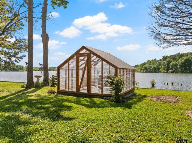 1284 Lake Franklin Dr, Winnsboro, TX 75494