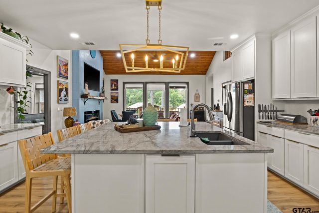 1284 Lake Franklin Dr, Winnsboro, TX 75494