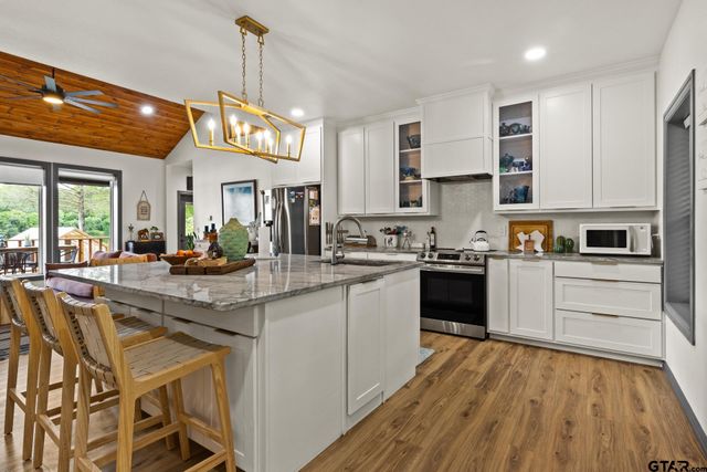 1284 Lake Franklin Dr, Winnsboro, TX 75494