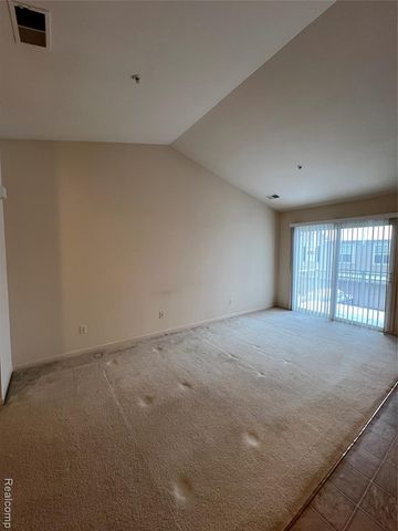 316 N Wixom Road 33, Wixom, MI 48393