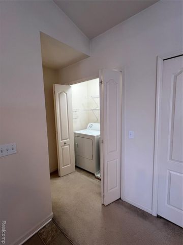 316 N Wixom Road 33, Wixom, MI 48393