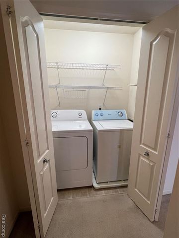 316 N Wixom Road 33, Wixom, MI 48393