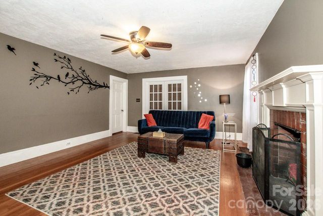 416 S Race Street, Statesville, NC 28677