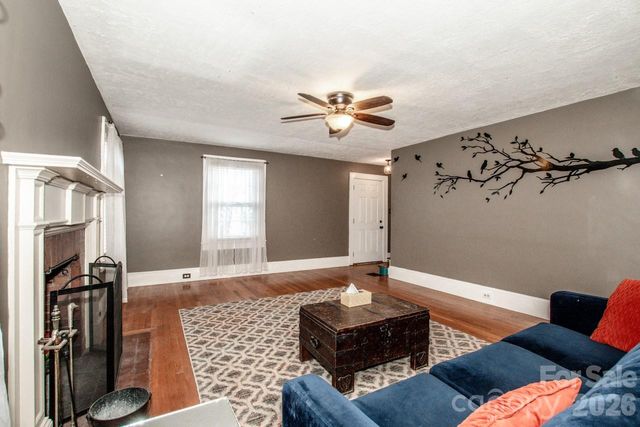 416 S Race Street, Statesville, NC 28677