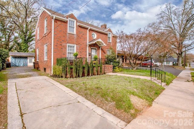 416 S Race Street, Statesville, NC 28677