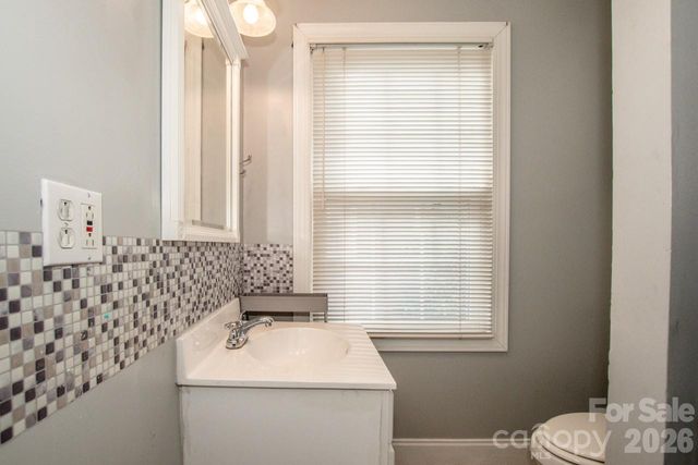 416 S Race Street, Statesville, NC 28677