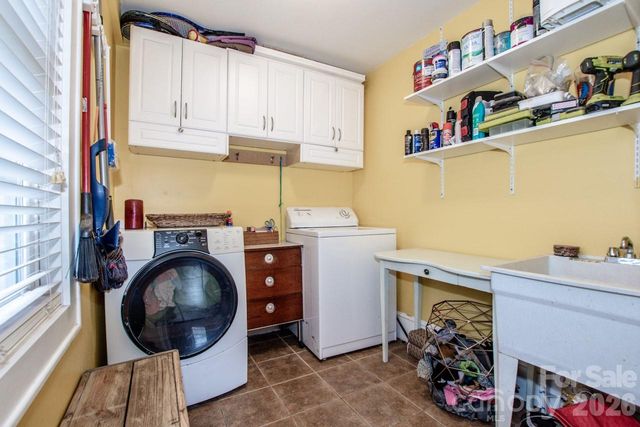 416 S Race Street, Statesville, NC 28677