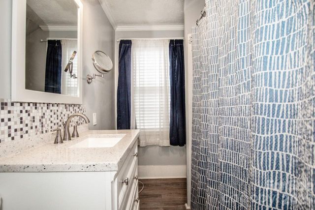 416 S Race Street, Statesville, NC 28677