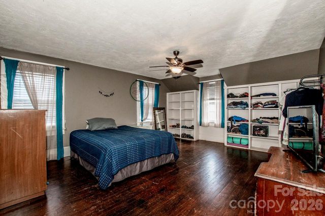 416 S Race Street, Statesville, NC 28677