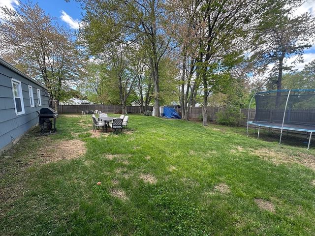 20 Keddy St, Springfield, MA 01109