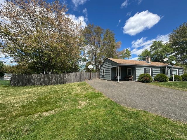 20 Keddy St, Springfield, MA 01109