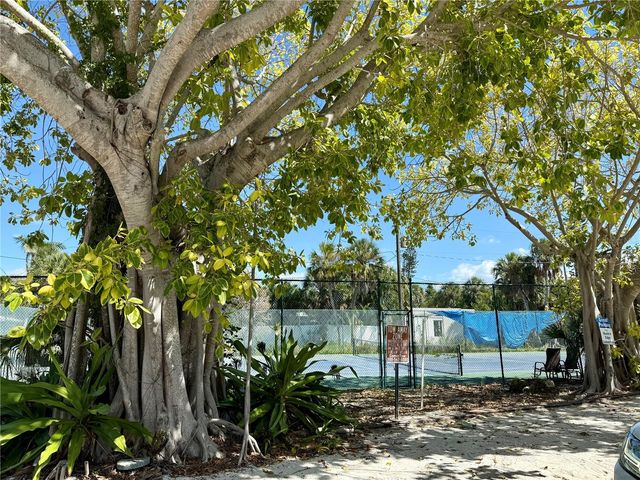 5808 GULF DRIVE 203, Holmes Beach, FL 34217