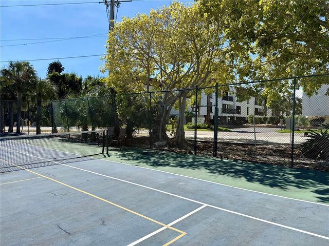 5808 GULF DRIVE 203, Holmes Beach, FL 34217
