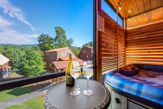 139 White Oak Resort Way, Gatlinburg, TN 37738