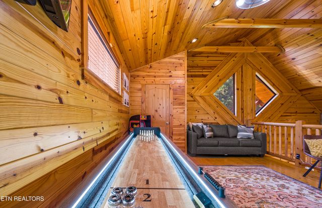 139 White Oak Resort Way, Gatlinburg, TN 37738