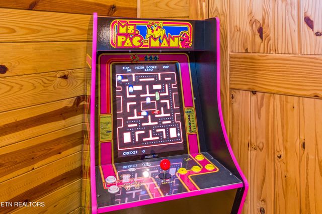 139 White Oak Resort Way, Gatlinburg, TN 37738