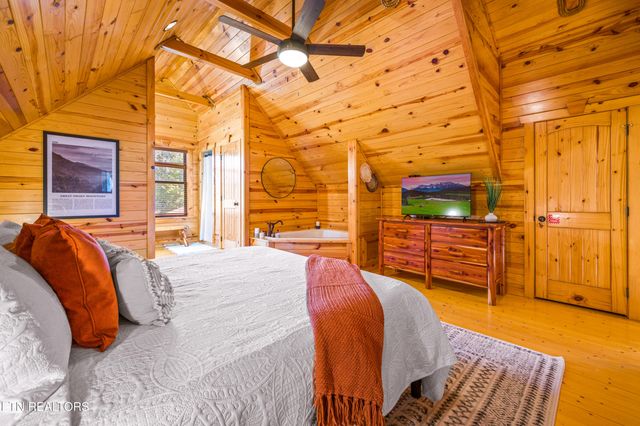 139 White Oak Resort Way, Gatlinburg, TN 37738