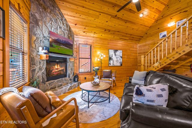 139 White Oak Resort Way, Gatlinburg, TN 37738