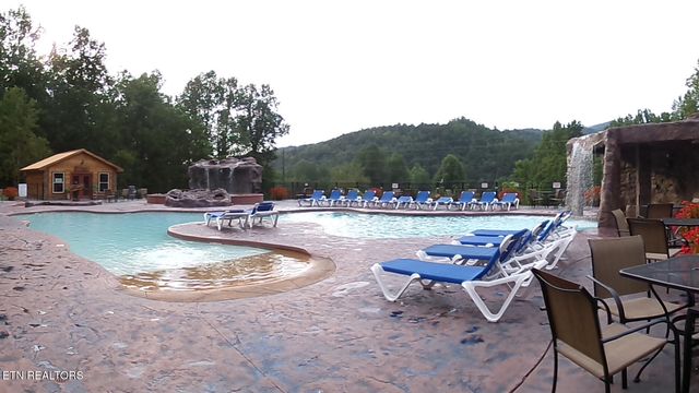 139 White Oak Resort Way, Gatlinburg, TN 37738