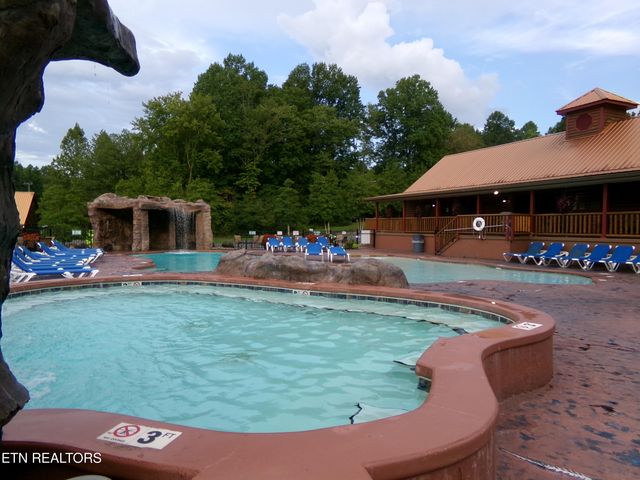 139 White Oak Resort Way, Gatlinburg, TN 37738