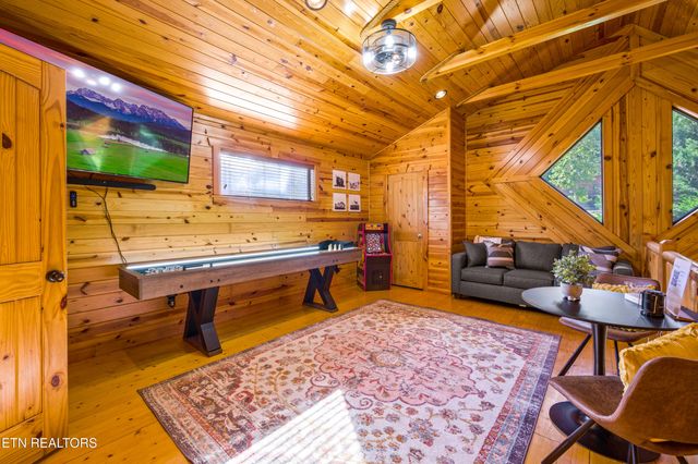 139 White Oak Resort Way, Gatlinburg, TN 37738