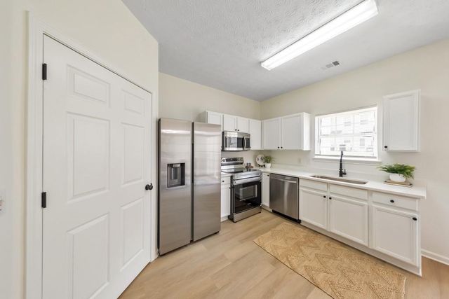 1779 Fielding Way, Hampton, GA 30228