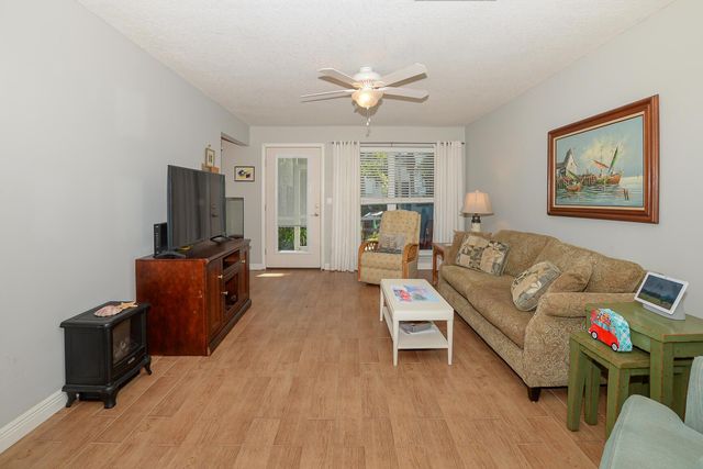 2123 SE Wayne Road, Stuart, FL 34994