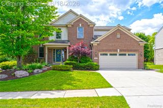 1892 Ring Neck Drive, Rochester, MI 48307