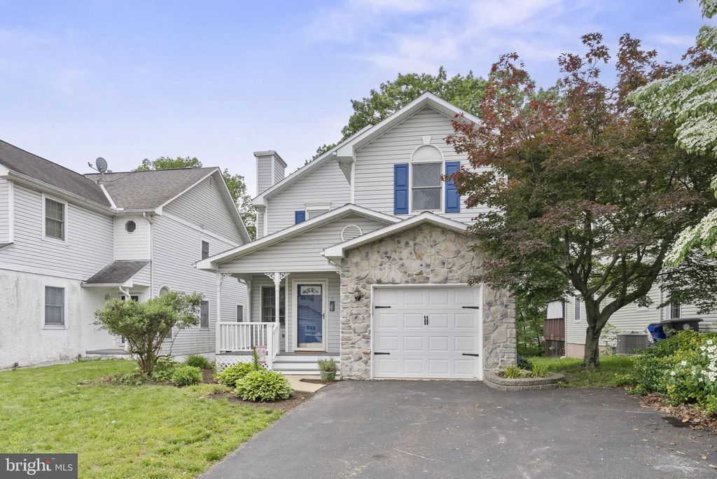 583 UPLAND STREET, Pottstown, PA 19464