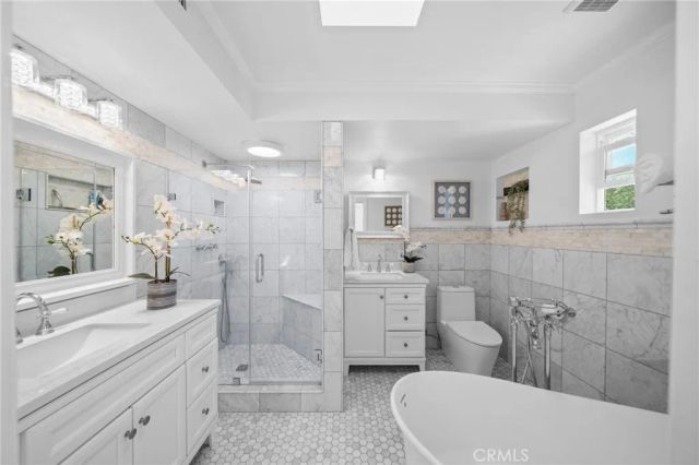 1407 Santanella, Newport Beach, CA 92625