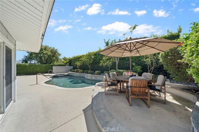 1407 Santanella, Newport Beach, CA 92625