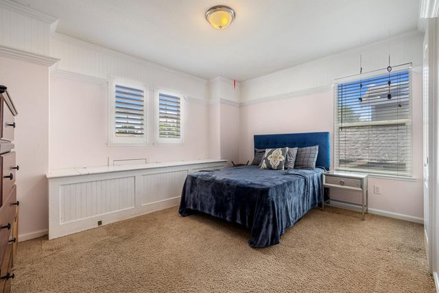 5323 St Elmo Ct, Riverbank, CA 95367