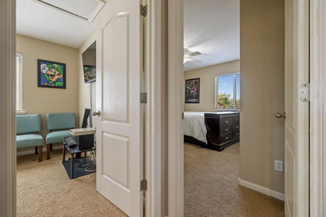 5323 St Elmo Ct, Riverbank, CA 95367