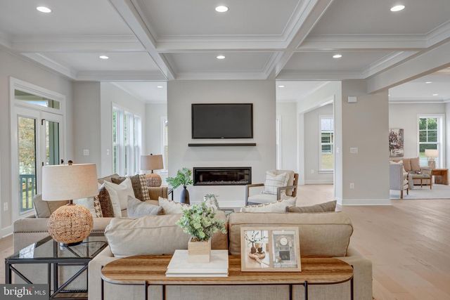 1429 SPRING VALE AVE, Mclean, VA 22101