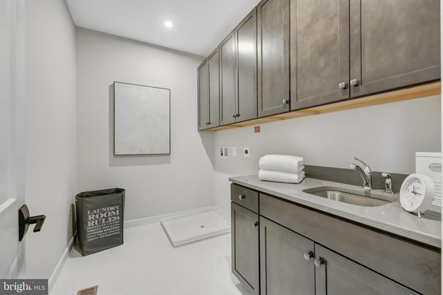 1429 SPRING VALE AVE, Mclean, VA 22101