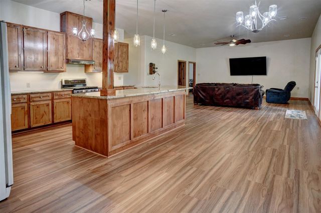 120 Lariat CT, Bastrop, TX 78602