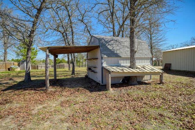 120 Lariat CT, Bastrop, TX 78602